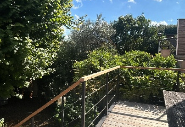 Terrasse bois sur structure métallique : un projet innovant